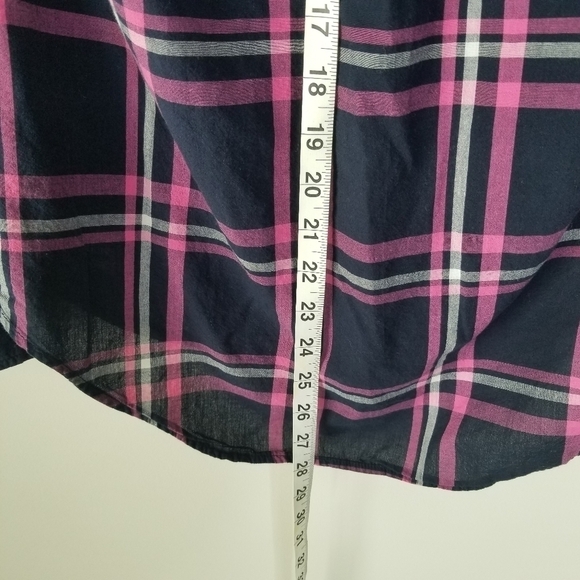 Crown & Ivy Pink/Navy/White Plaid Button Down Long Sleeve Shirt Size S - Picture 4 of 11